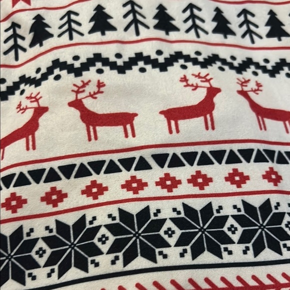 Festive Unisex Women’s pj’s. Medium - Picture 3 of 5